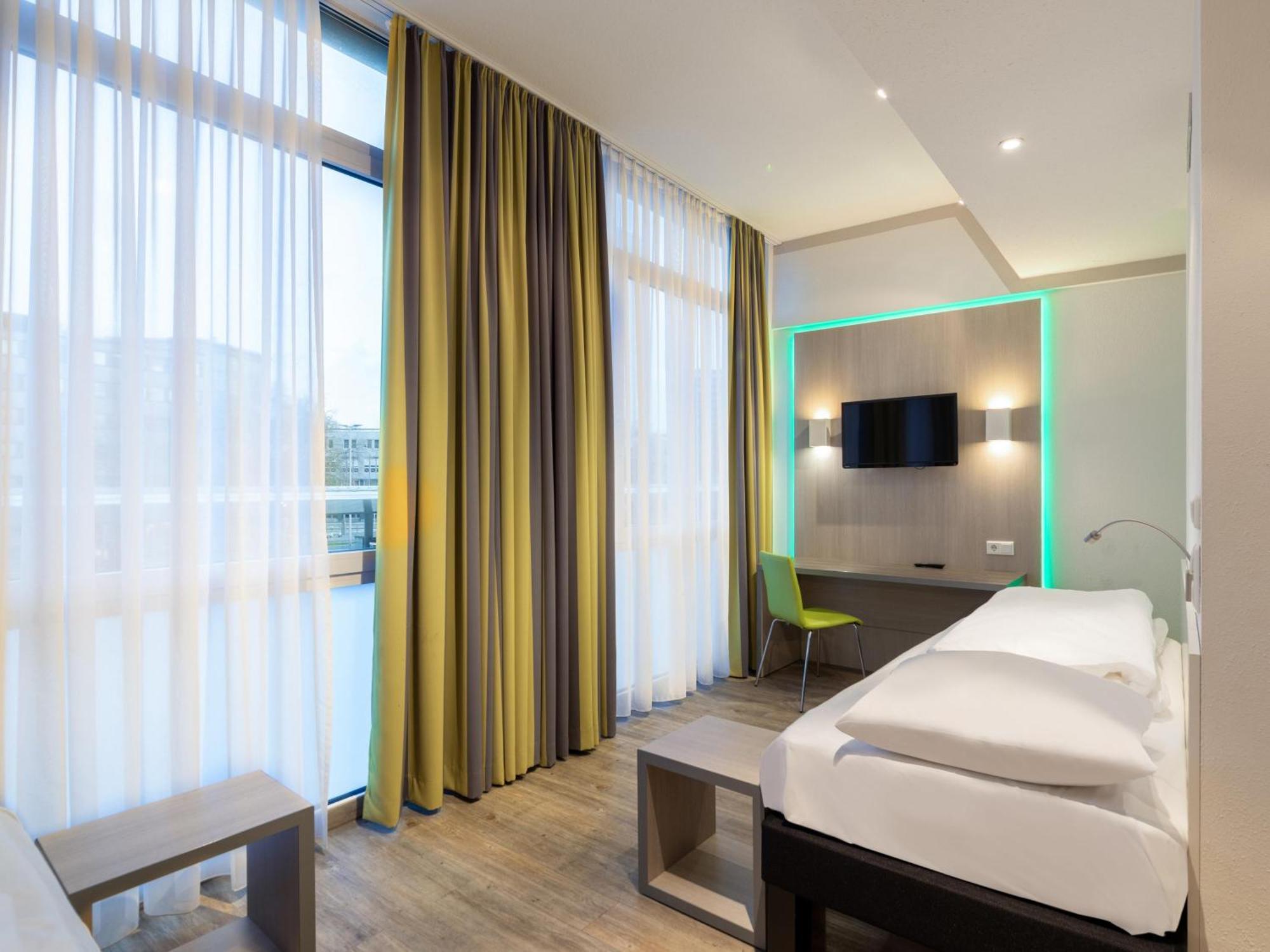 B&B Hotel Bochum Hbf-Nord Exteriör bild